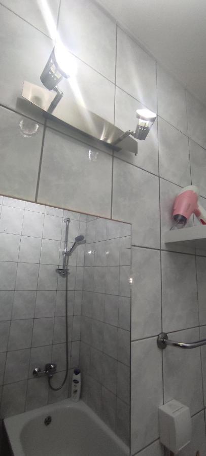 Apartment Safir - Free Parking サラエヴォ エクステリア 写真