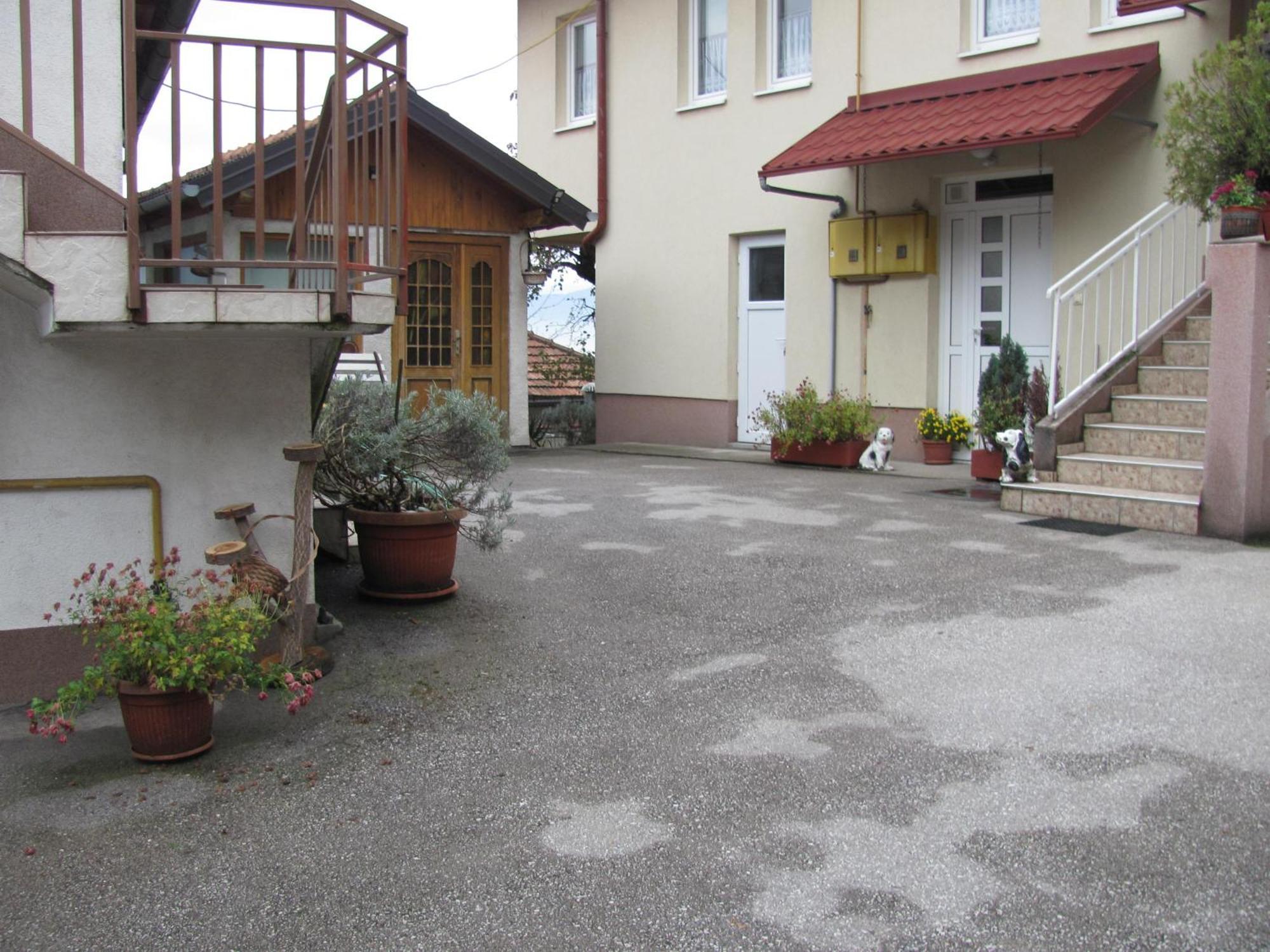 Apartment Safir - Free Parking サラエヴォ エクステリア 写真